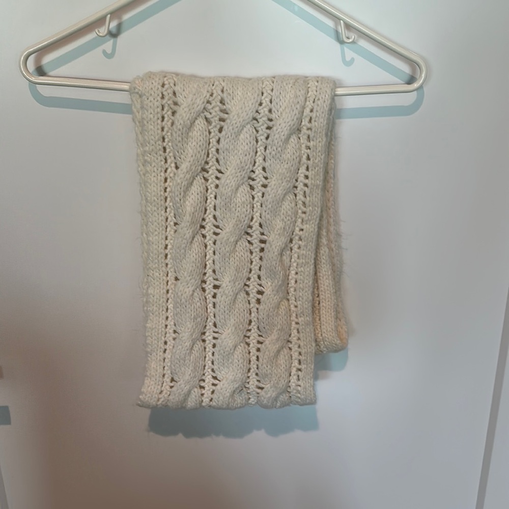 Abercrombie Cream Scarf